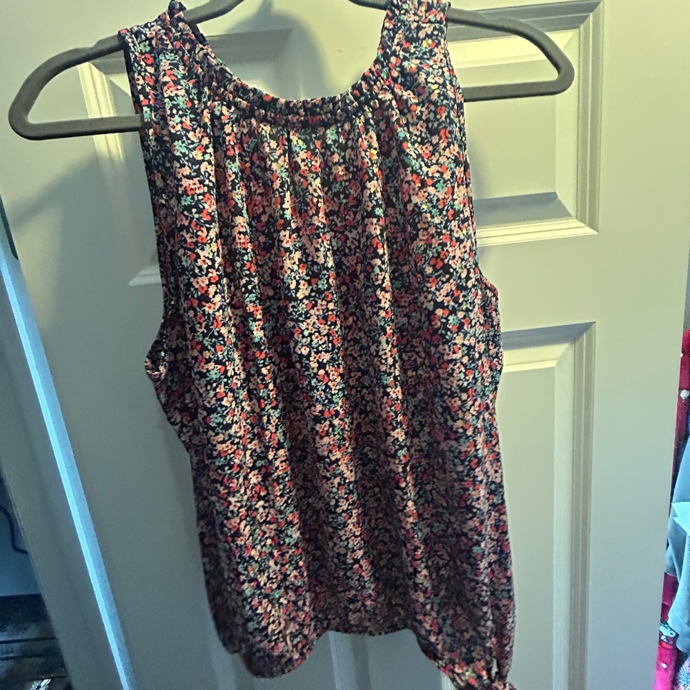 Sleeveless blousy top